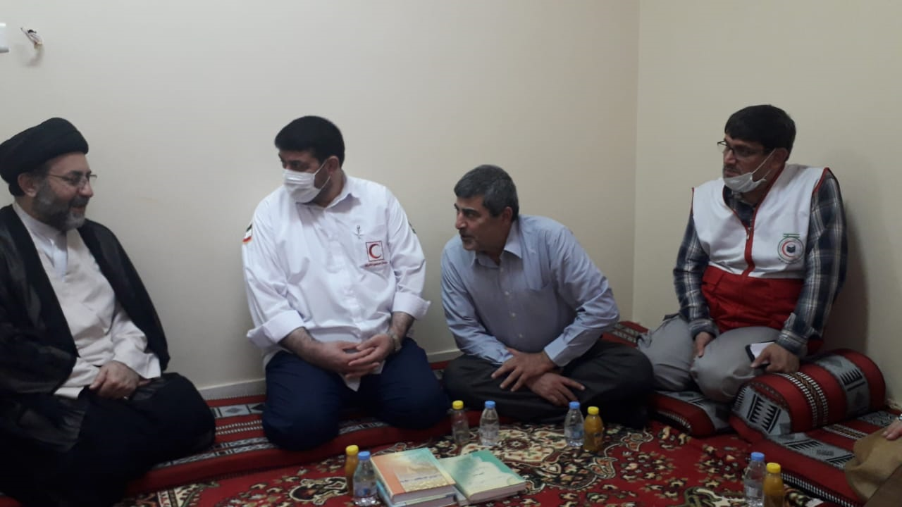 با حضور دکتر کولیوند در دفاتر بعثه آیات عظام انجام شد: رایزنی با مسئولان بعثه آیتالله سیستانی و آیتالله حکیم برای خدمت به زائران در اربعین